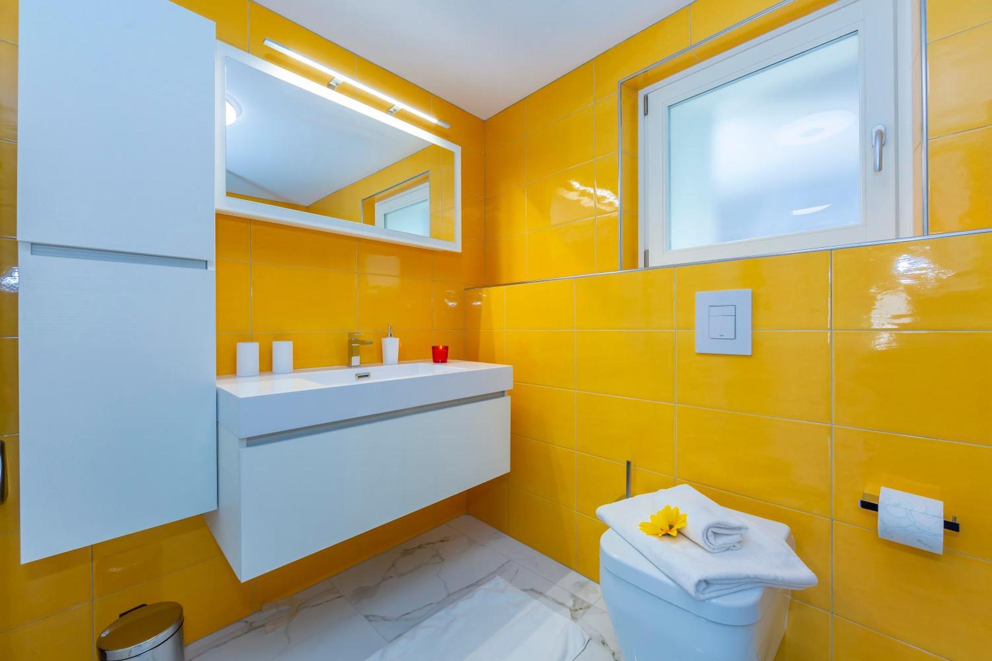 Yellow View Apartment - Happy Rentals Ronco sopra Ascona Luaran gambar