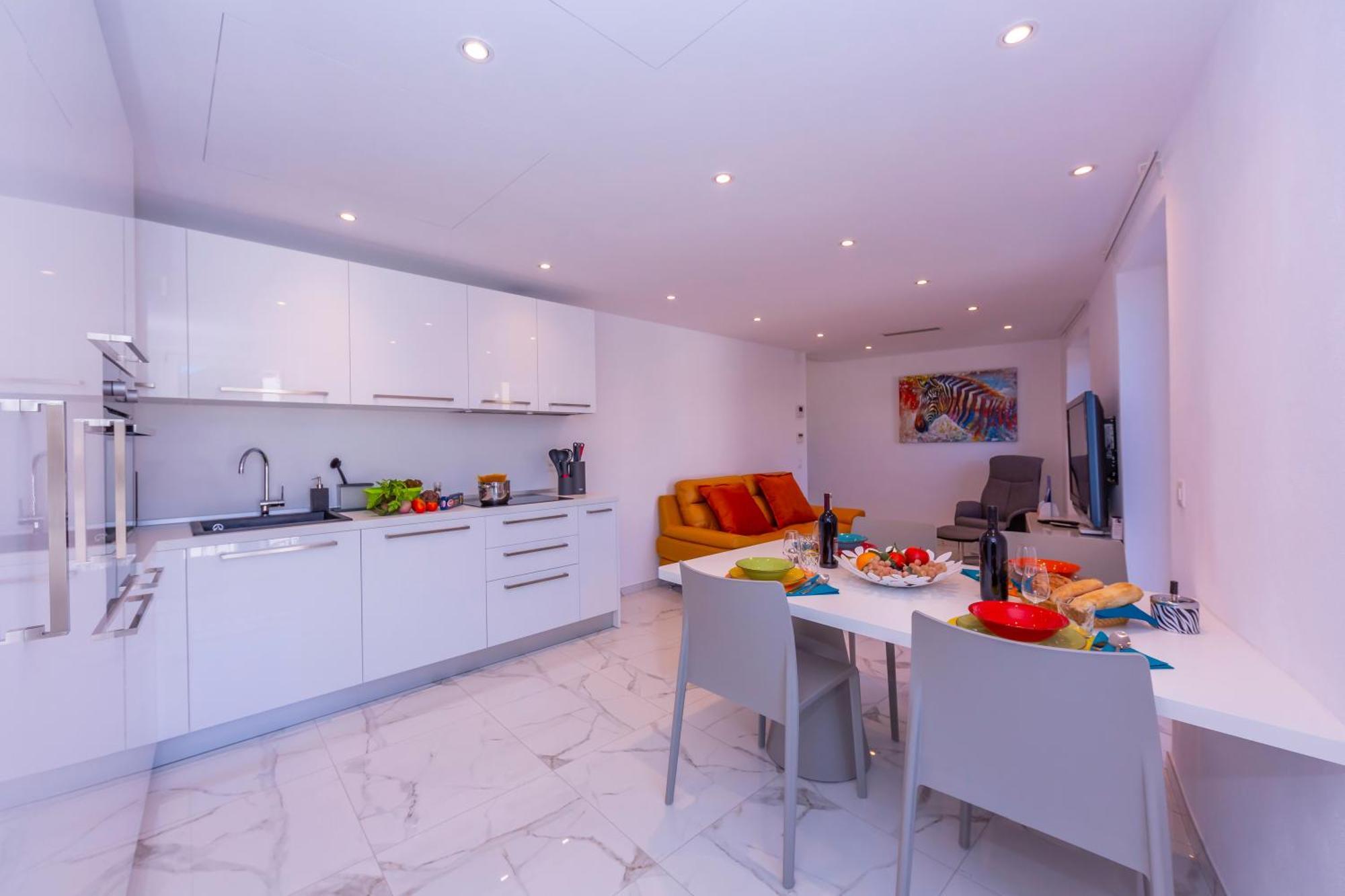 Yellow View Apartment - Happy Rentals Ronco sopra Ascona Luaran gambar